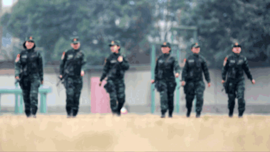 95后特战女兵手撕脸盆武艺高强,实战技能分分钟毙敌!