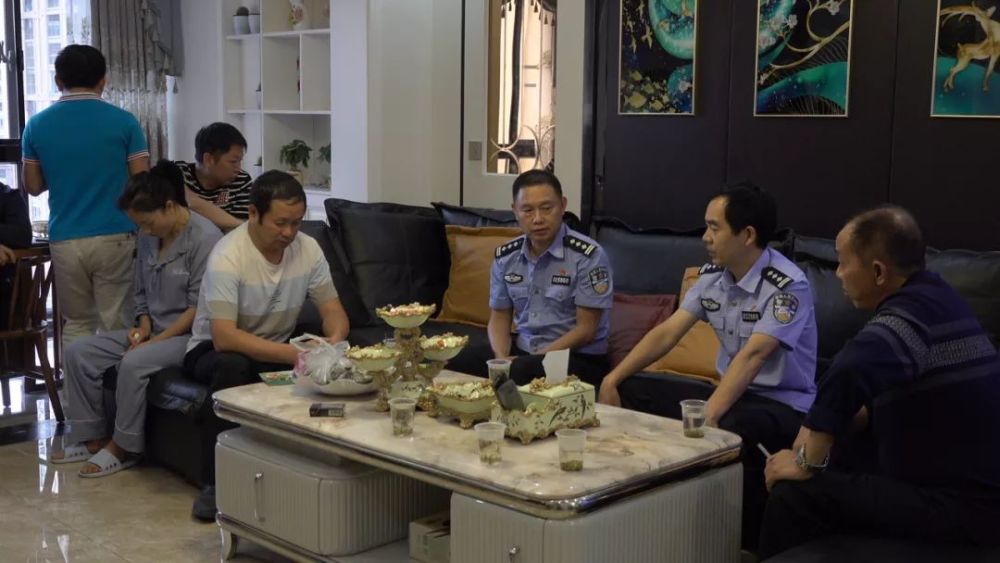 "无情"只为情更甚——记瓮安县公安局民警张益斌