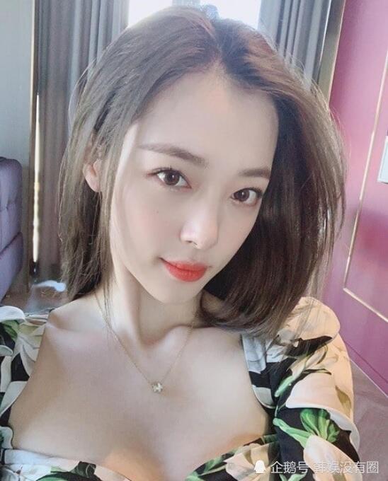 9 月 23 日,韩国女演员兼歌手崔雪莉通过个人 instagram 发布了多张