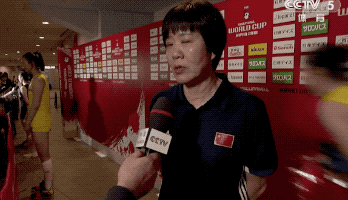 男教练按摩郎平令人心疼 袁心玥小跑逃避采访