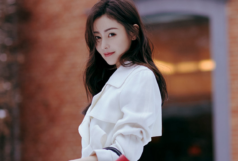 张天爱原来是"现实版"杉菜,家是农村却上私立学校,被同学嘲笑