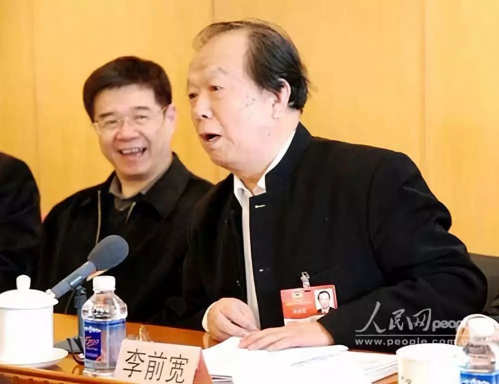 著名电影导演李前宽,肖桂云赞4k新版《开国大典》