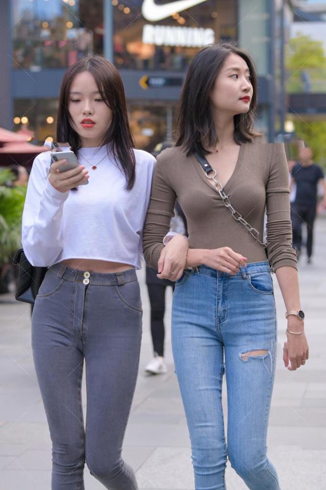 青春少女的元气感,还得靠牛仔裤!入秋穿太合适了!