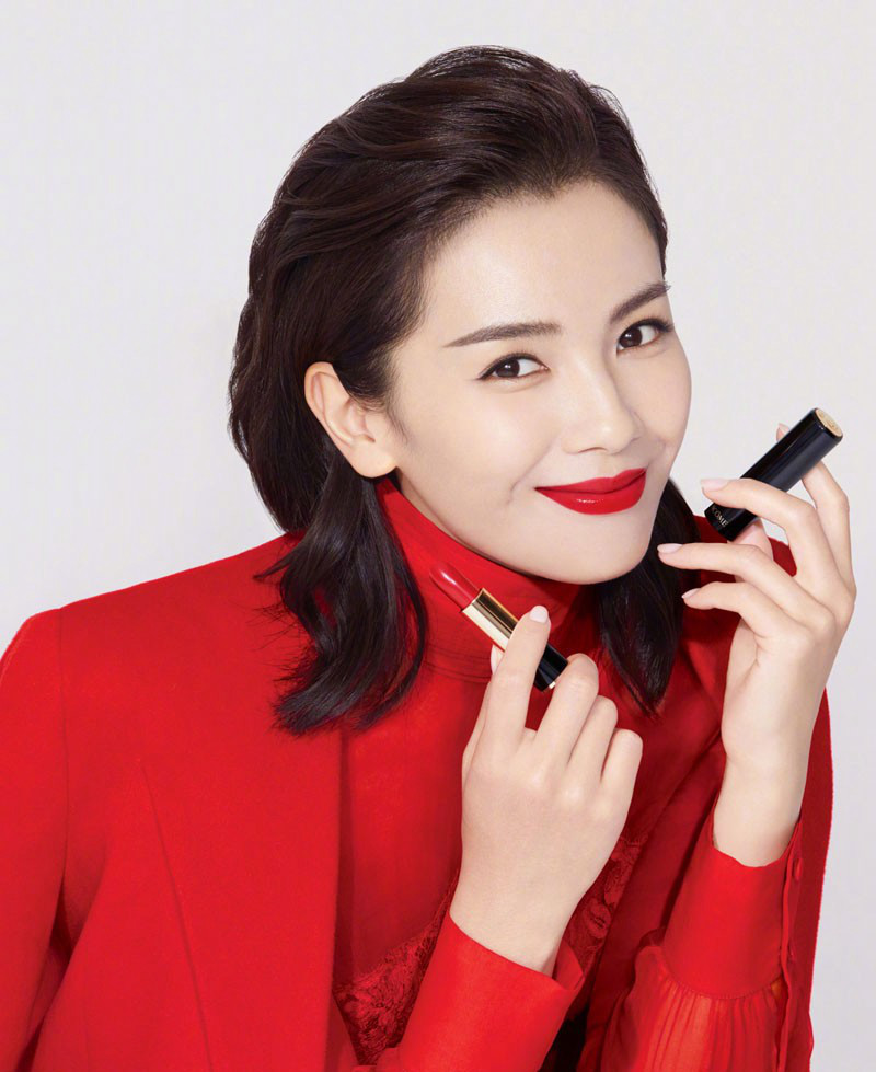 女明星的红唇简直美到犯规,倪妮景甜让人惊艳,热巴神仙颜无人敌