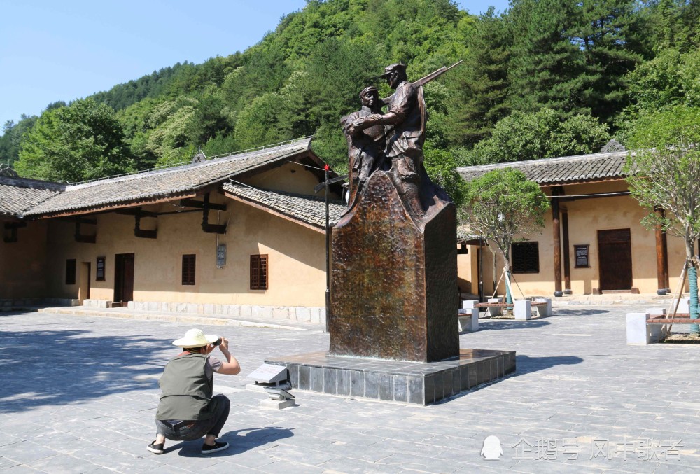 这个县有大熊猫,是陕西100处红色旅游地,金秋特色景观