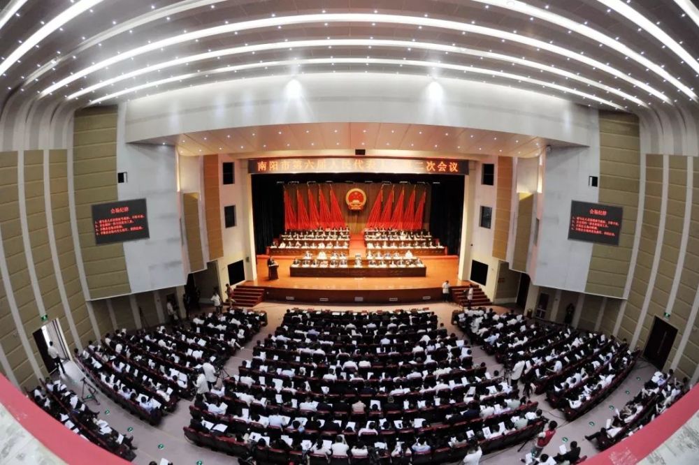在南阳交汇 新中国成立70年来,南阳人民在市委,市政府的坚强领导下