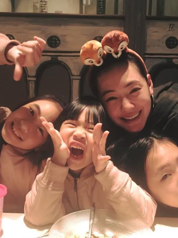 有种"逆袭"叫小s女儿,曾经被调侃丑,长大后"厌世脸"太