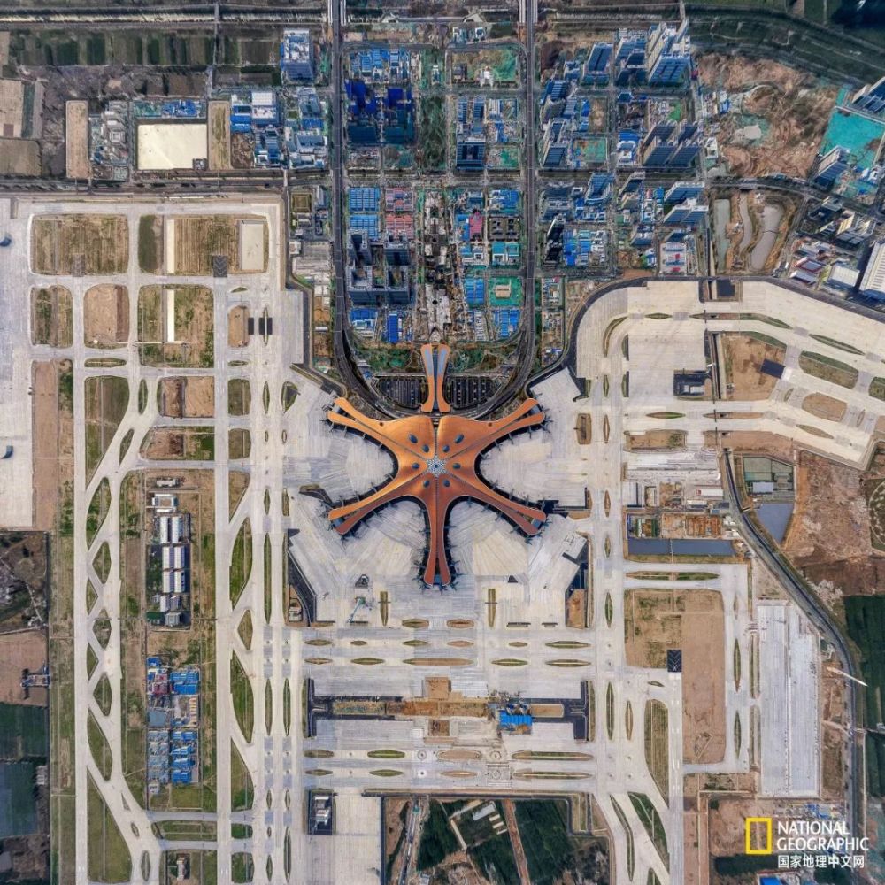 大兴国际机场全景图(请横屏观看) 北京大兴国际机场航站楼构型包掠谮