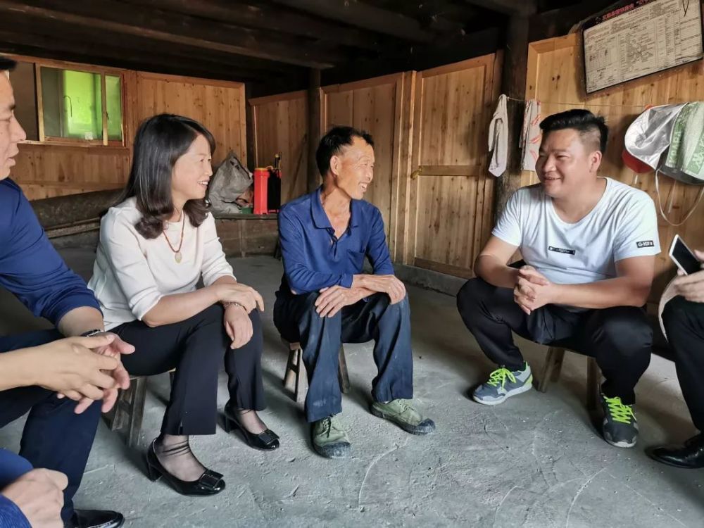 杨慧赴三穗县开展脱贫攻坚驻村走访调研