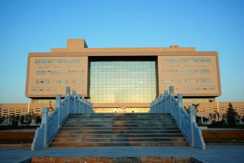 终于等到你!河北科技大学图书馆