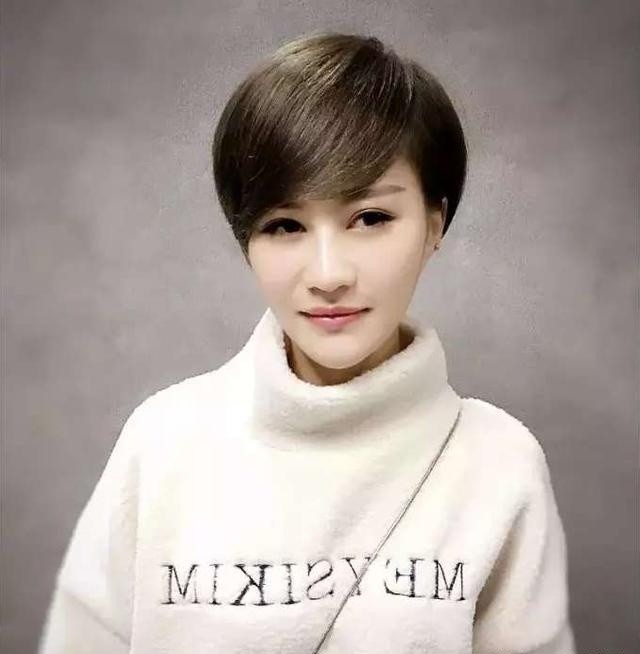 35岁女人如何选择适合自己的发型?