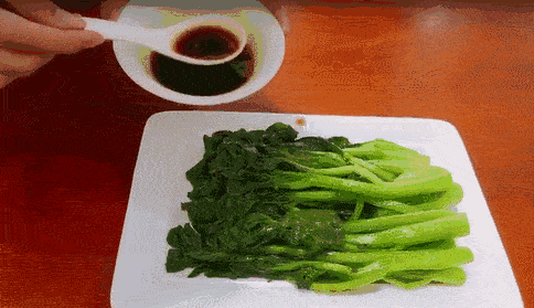 看似平平无奇的菜心,却是广东人餐桌上的第一硬菜