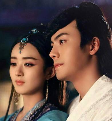 赵丽颖陈伟霆捆绑销售,到底谁才是蹭热度的那