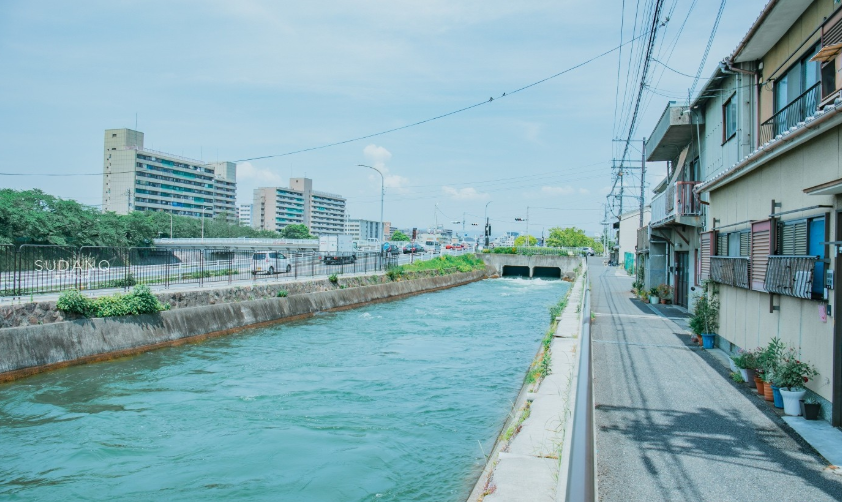 日本街头真实模样:唯美又安静,干净得令人发指,和动漫