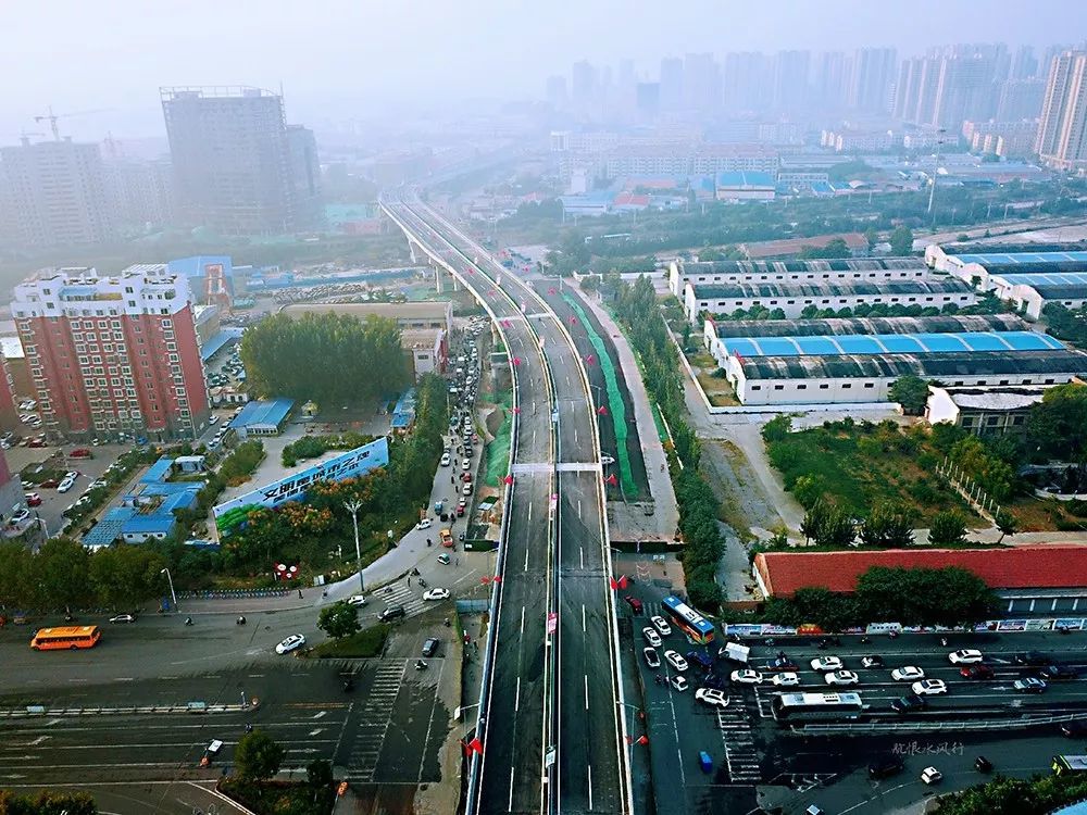 火炬路跨线桥今日通车