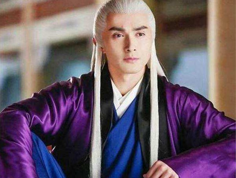 紫衣古装男神,朱一龙帅气,高伟光仙气,李易峰才是美少年