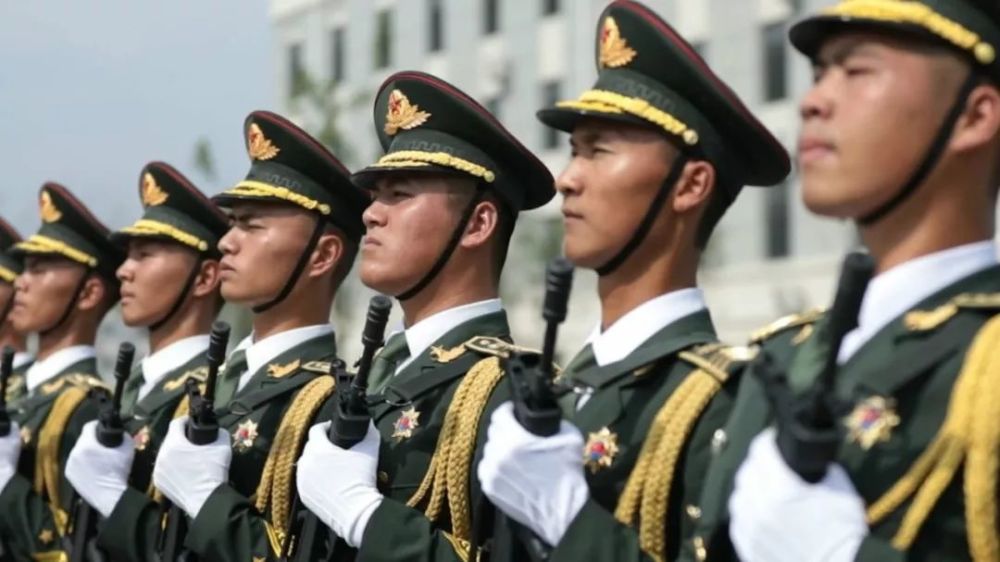 一大波帅哥震撼来袭!阅兵高颜值方队大揭秘?