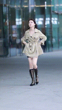 这小姐姐在哪,我要去给他捡衣服本以为这小哥是个王者,结果真的是个