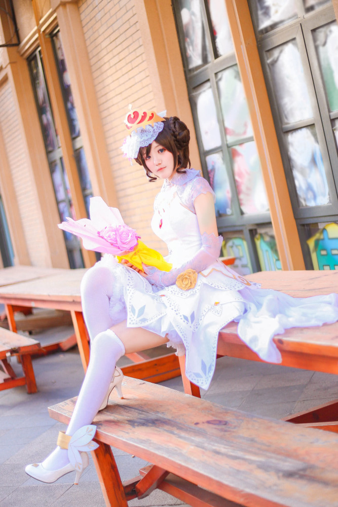 cosplay角色节目推荐,cosplay科学家 热门游戏人物cos——高颜值小乔,纯白花嫁皮肤很惊艳!