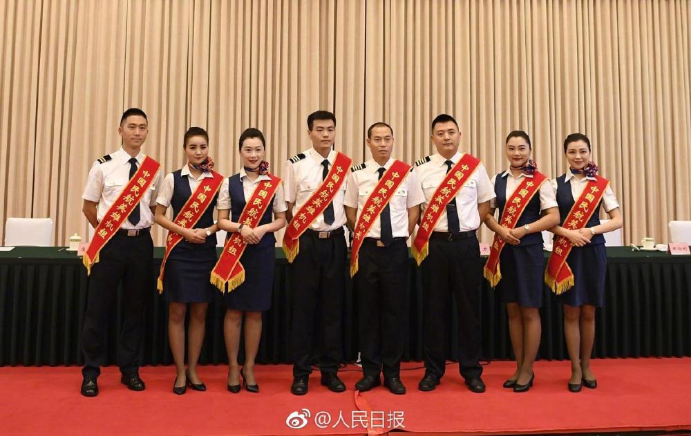 中国机长,刘传健,空中浩劫,张涵予,杜江