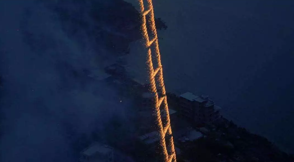 天梯烟花 腾讯网