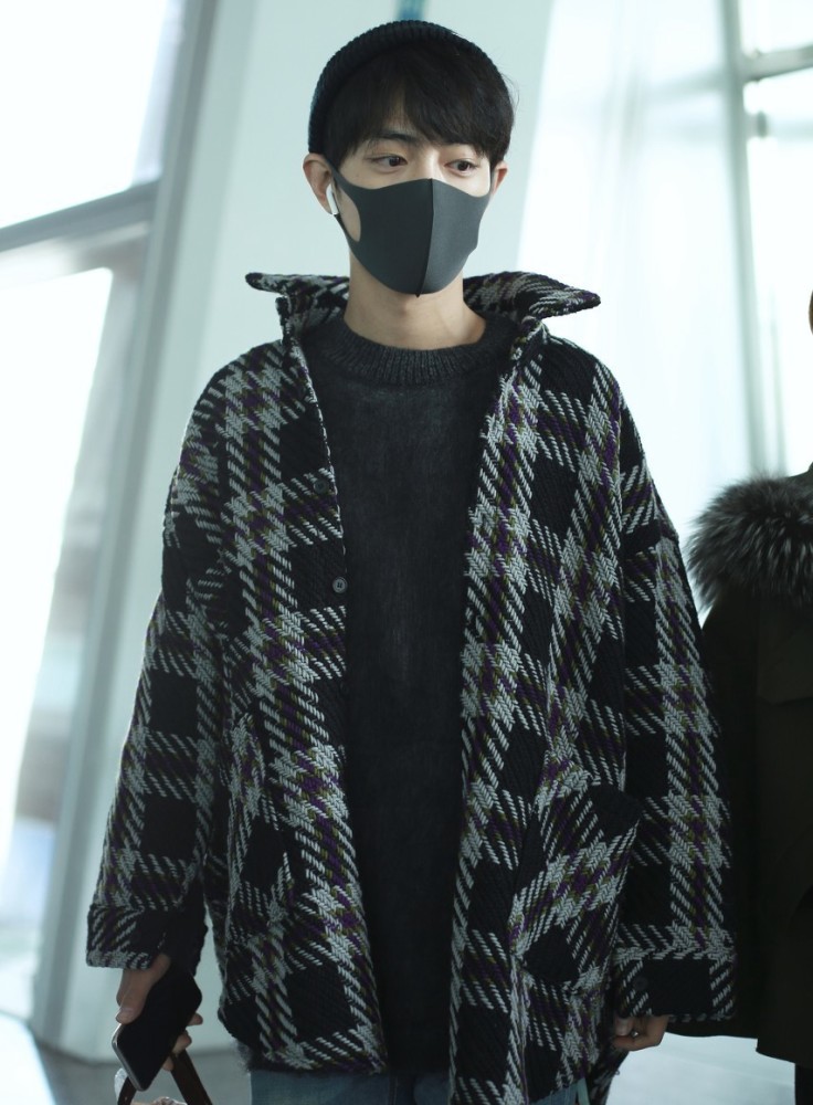 肖战机场穿搭合集,简直是男友风穿搭指南,哥哥我可以