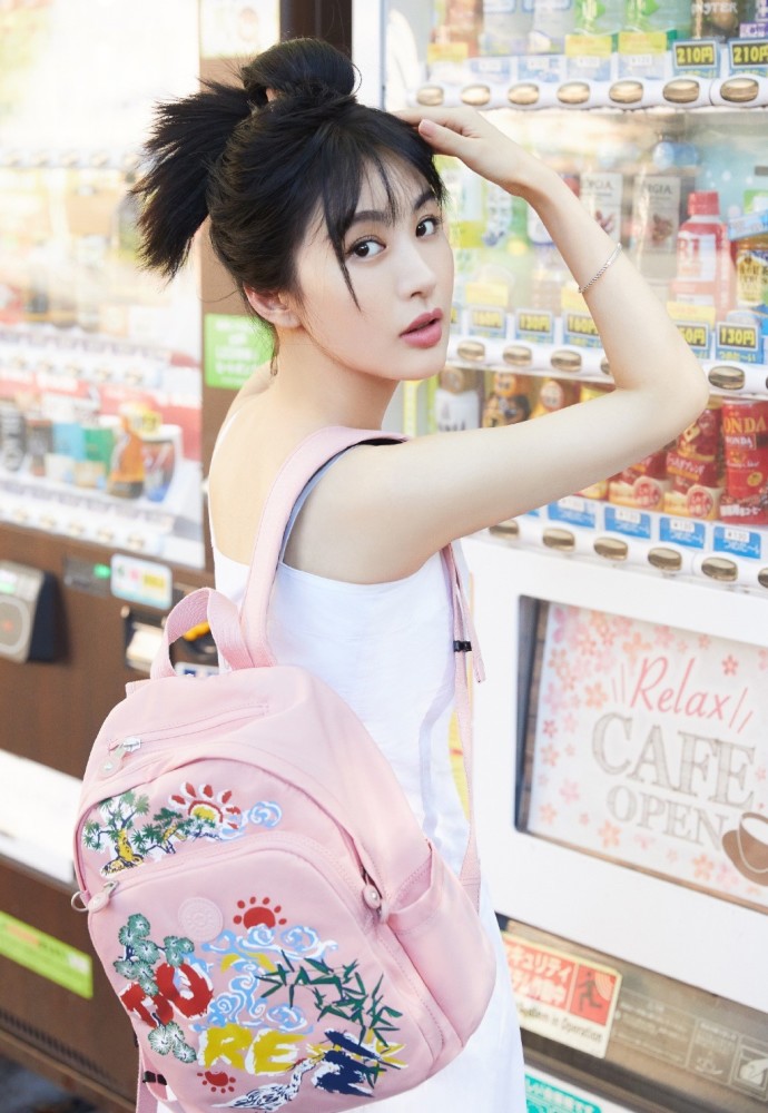 吊带裙,黄晓明,李菲儿,鹿鼎记,曾柔,高中生