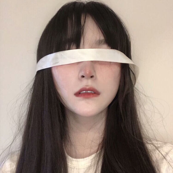丧味女生头像:算了,晚安,你梦里有别人我梦里有你