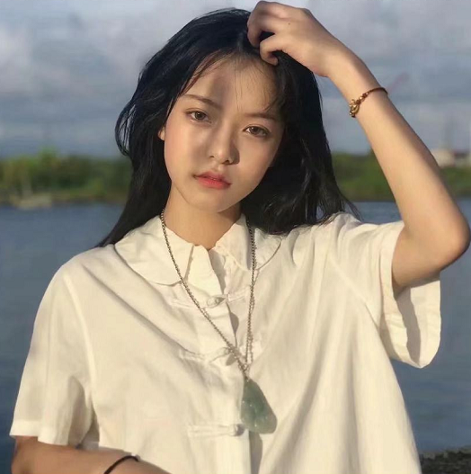 失望女生头像:少了你可以活得下去,只是人生再无欢喜!