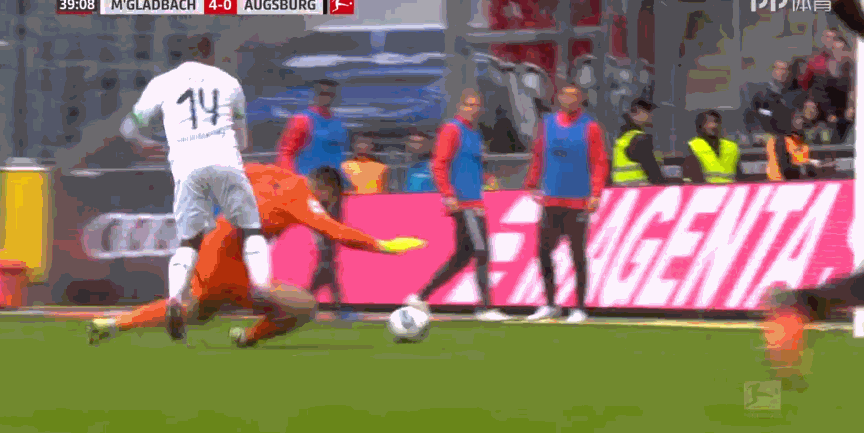 五大联赛又现门将低级失误德甲第6笑纳大礼有望一举登顶