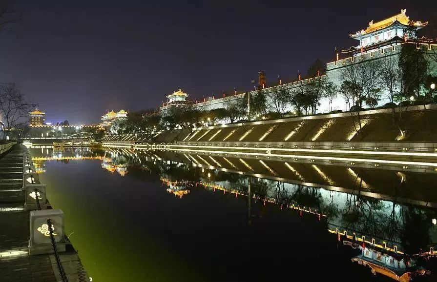 通过规划建设,今后菏泽古城将建设成为鲁风古韵的曹州古城.