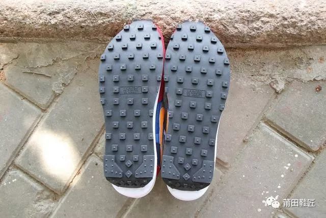 双层鞋底!备受陈冠希宠爱的巴黎时装周sacai x nike联名款测评