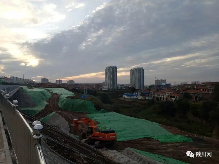 带你走进陵川县新落成通车的"一路两街"
