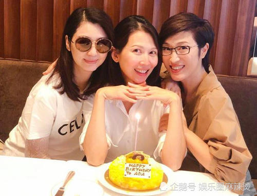陈法蓉晒15年前旧照为洪欣庆生,三姐妹素颜出镜,都是颜值美女