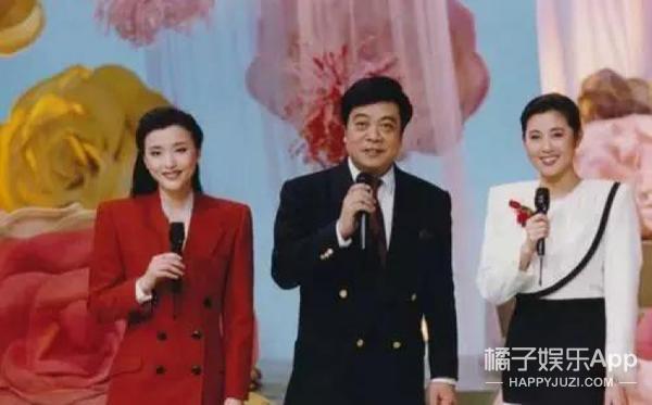 春晚30年,主持人服装造型才是浩浩荡荡的时装