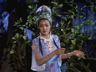 天蓬元帅调戏了下嫦娥,就扔到猪圈里 卷帘大将失手不小心打破了琉璃