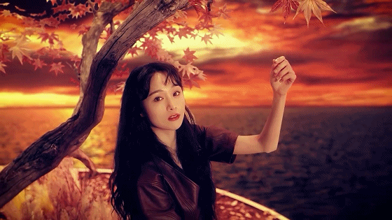 谁说郑爽不如以前漂亮?黑裙搭配长卷发美哭了!