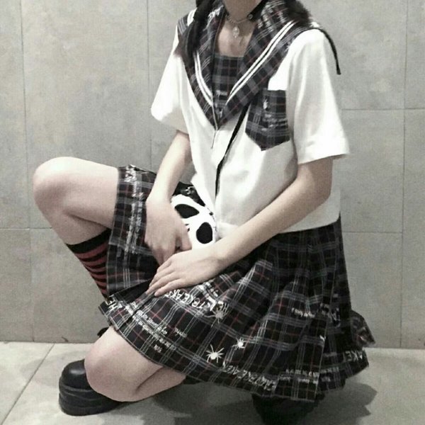学生党穿"校服"时,一定要躲开这"3条裤子",不然会一言