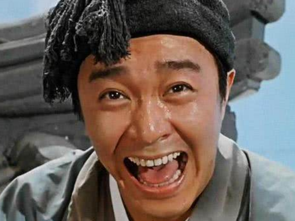 "笑出内伤"的穿帮镜头,邓超接吻太敷衍,杨幂这句话暴露智商?