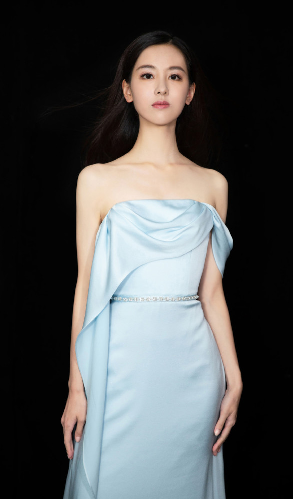 陈都灵 蓝色长裙 优雅迷人