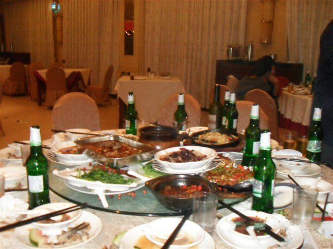 小伙提英朗4年,有车的好处,为何偏爱饭桌上不用喝酒?