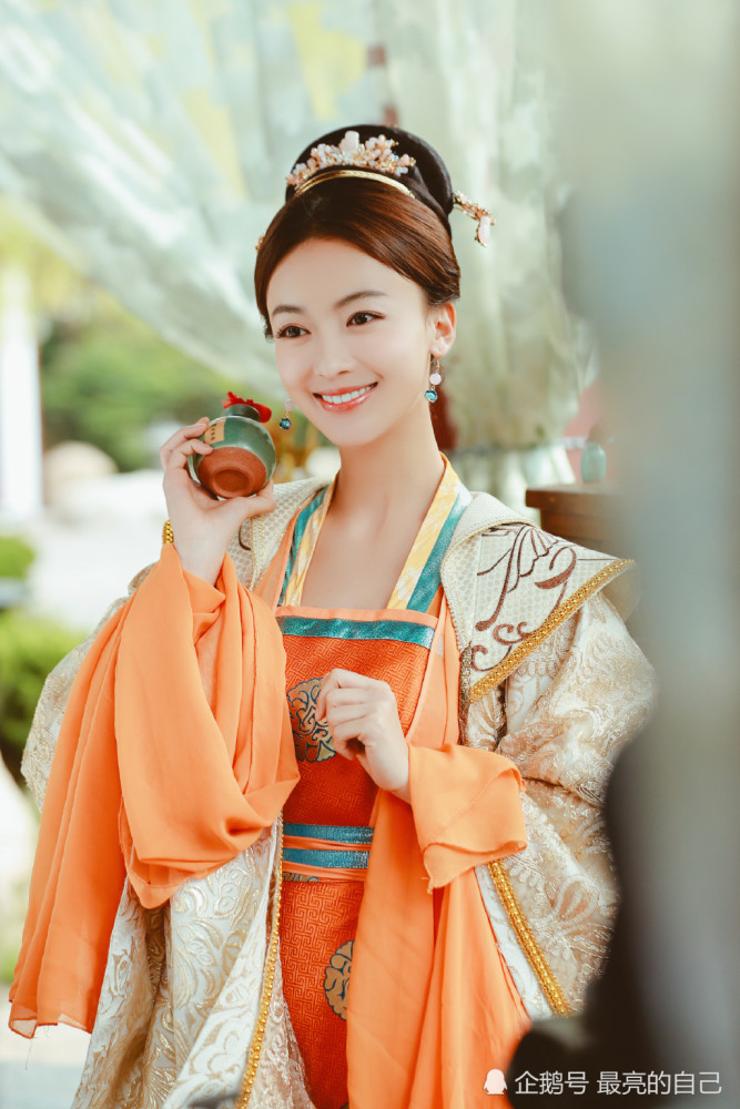 吴谨言精美写真,变身古装美女,娇美动人!