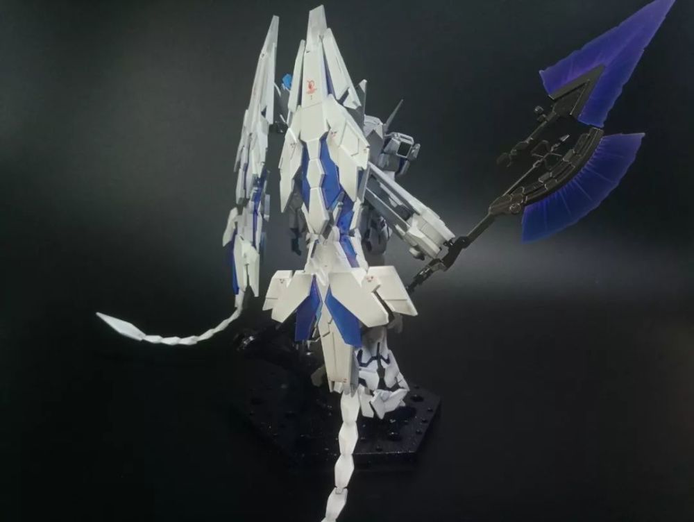 作品名称: 完美独角兽 使用的套件: hg完美独角 制作人: barbatos