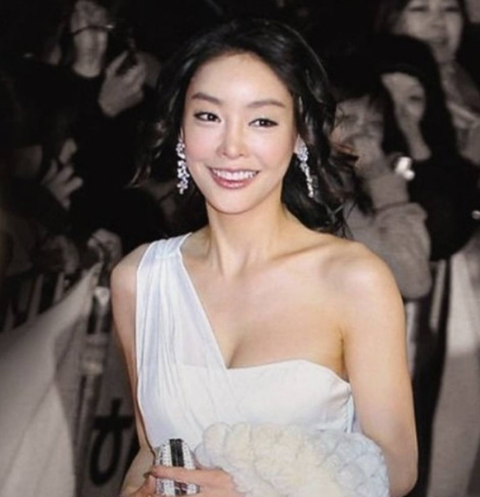崔雪莉确认家中死亡近10年韩国至少有30多位艺人自杀 看点快报