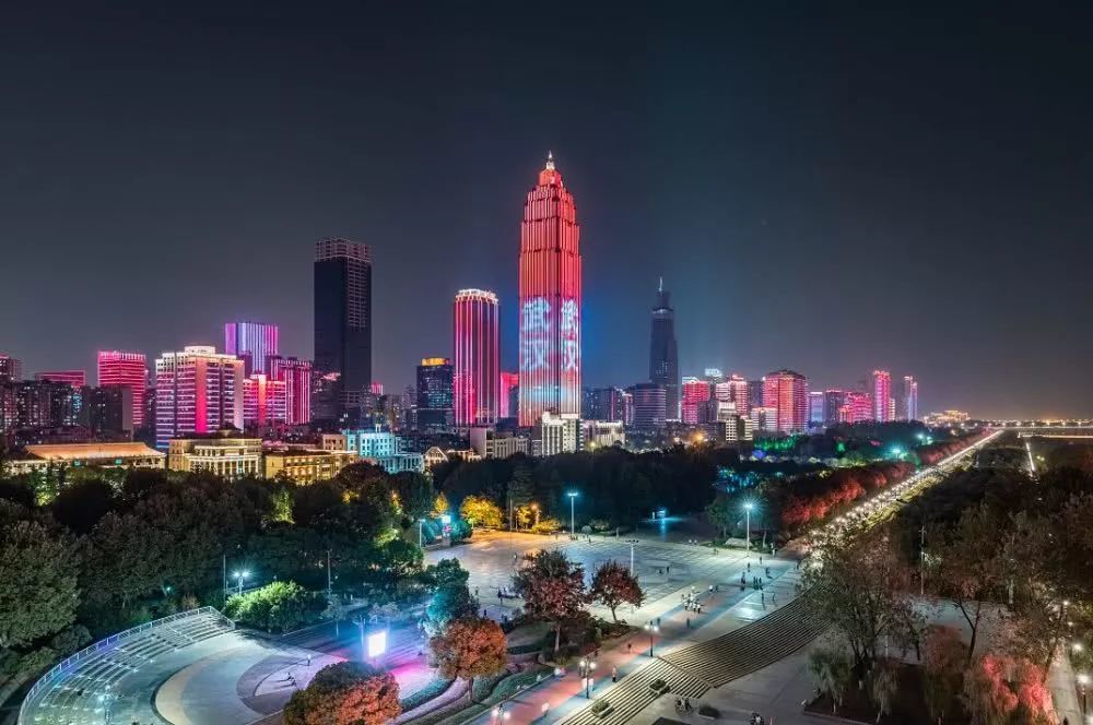 军运会推动武汉城市面貌脱胎换