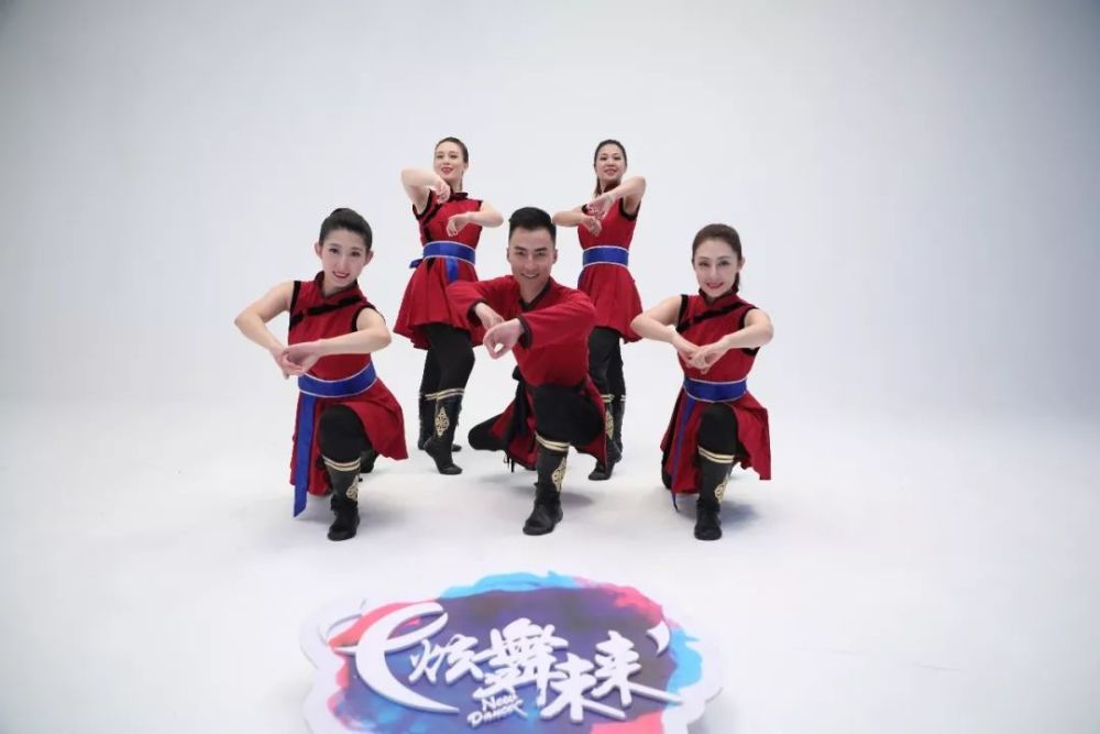 炫舞未来明星导师饶子龙,让广场舞"结缘"张艺谋