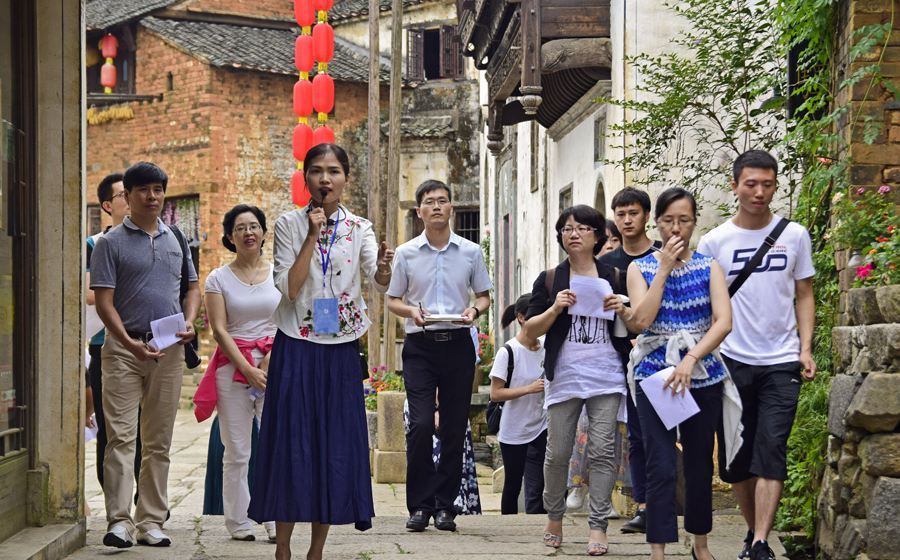 为啥国内年轻漂亮的"女导游",大多是单身呢?原因其实很简单!