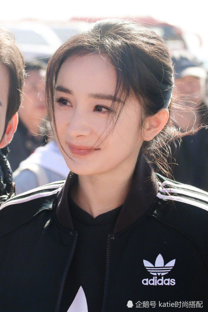 杨幂空气刘海翻车,大幂幂的造型师不合格啊!