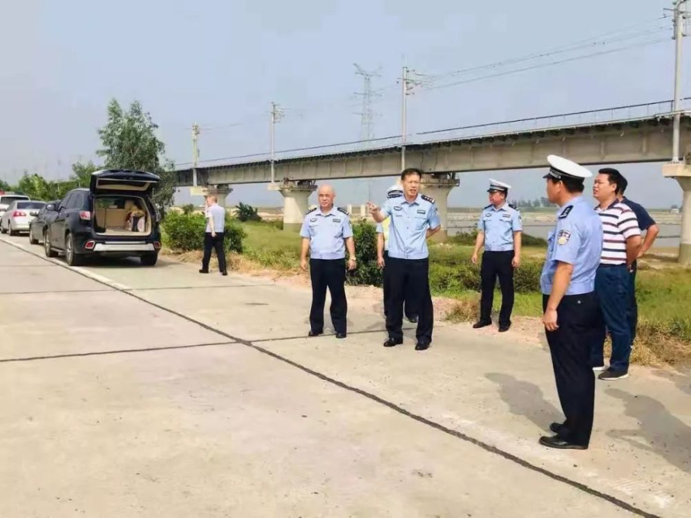 易建华副局长带队到开发区现场调研交通事故预防工作