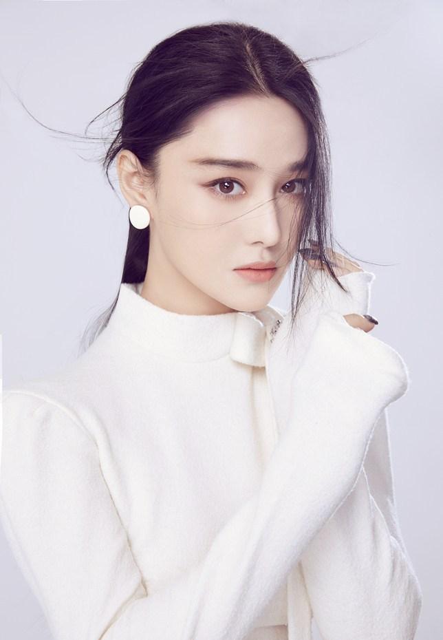 美女明星张馨予时尚大片写真美图